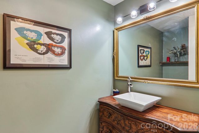 164 Pegg Road, Marshall, NC 28753