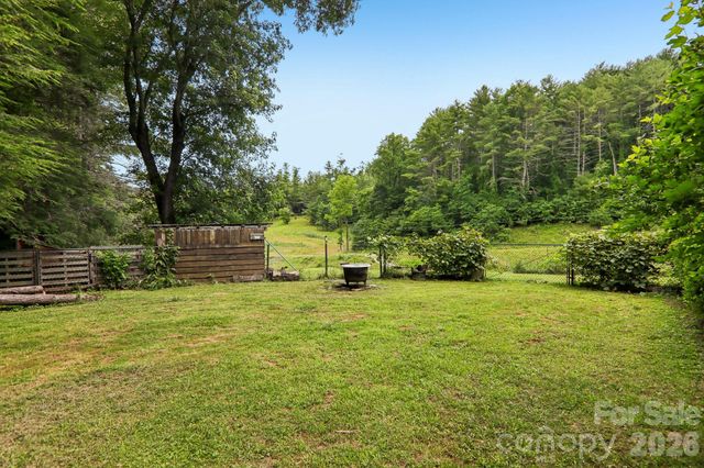 164 Pegg Road, Marshall, NC 28753