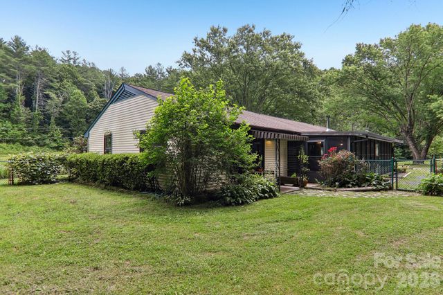164 Pegg Road, Marshall, NC 28753