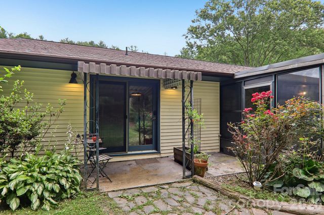 164 Pegg Road, Marshall, NC 28753