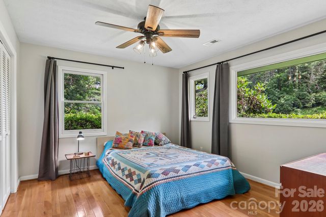 164 Pegg Road, Marshall, NC 28753