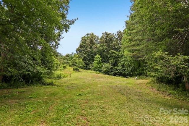 164 Pegg Road, Marshall, NC 28753