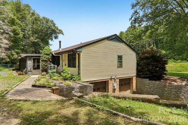 164 Pegg Road, Marshall, NC 28753