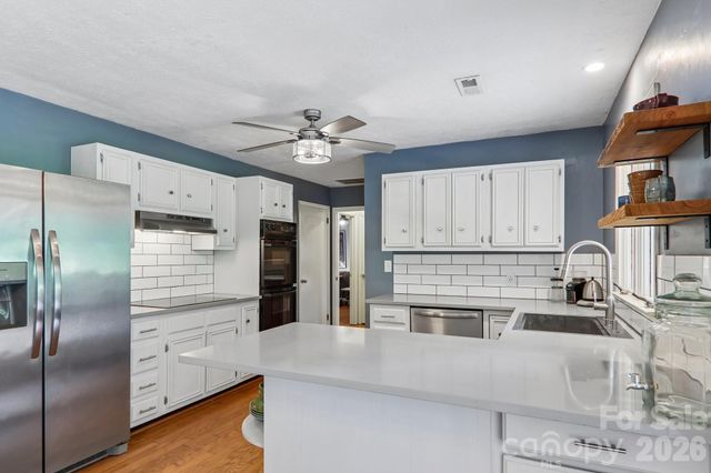 164 Pegg Road, Marshall, NC 28753