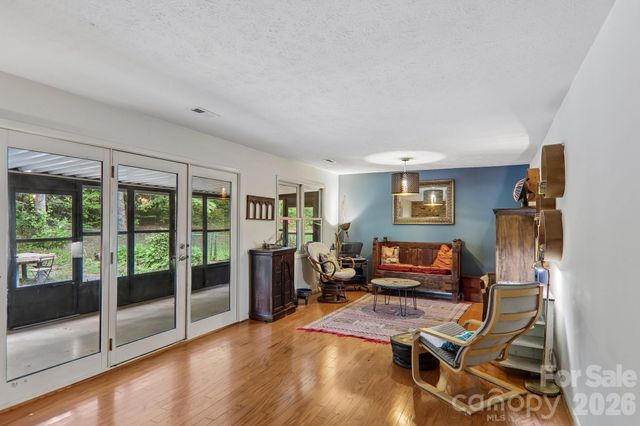 164 Pegg Road, Marshall, NC 28753