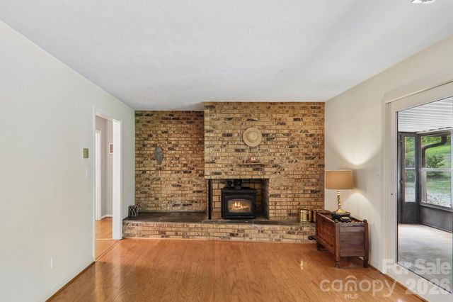 164 Pegg Road, Marshall, NC 28753