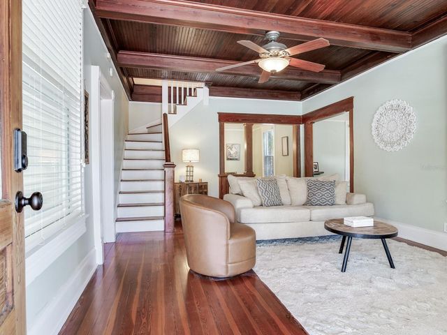 210 N GROSSE AVENUE, Tarpon Springs, FL 34689