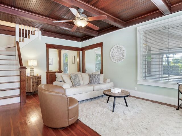 210 N GROSSE AVENUE, Tarpon Springs, FL 34689