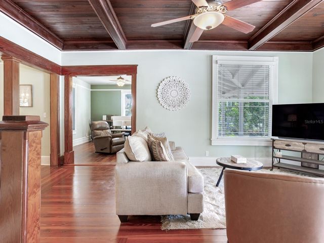 210 N GROSSE AVENUE, Tarpon Springs, FL 34689