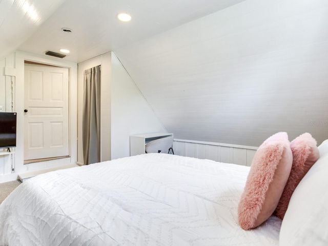 210 N GROSSE AVENUE, Tarpon Springs, FL 34689