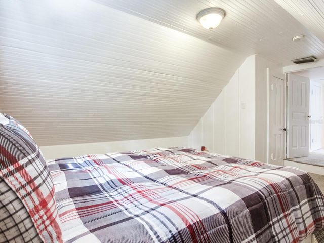 210 N GROSSE AVENUE, Tarpon Springs, FL 34689