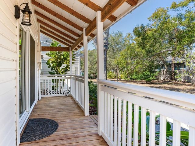 210 N GROSSE AVENUE, Tarpon Springs, FL 34689