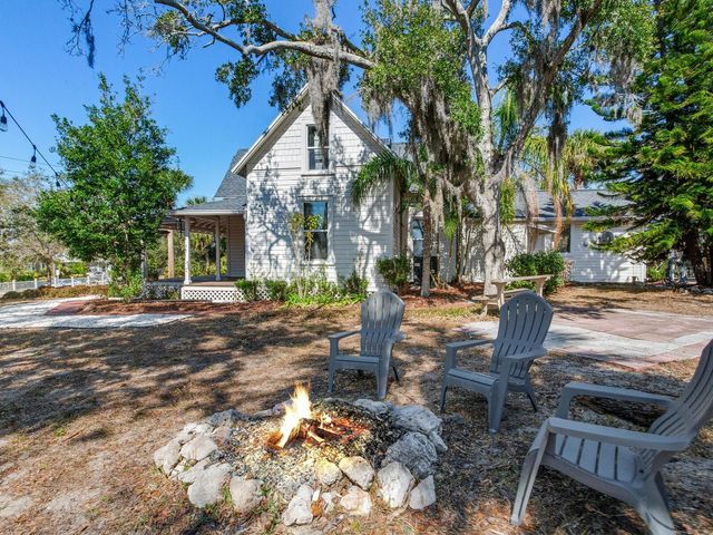 210 N GROSSE AVENUE, Tarpon Springs, FL 34689