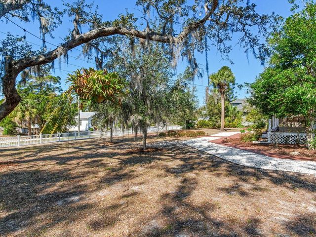 210 N GROSSE AVENUE, Tarpon Springs, FL 34689