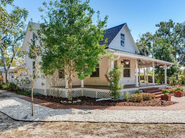 210 N GROSSE AVENUE, Tarpon Springs, FL 34689