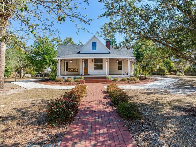 210 N GROSSE AVENUE, Tarpon Springs, FL 34689