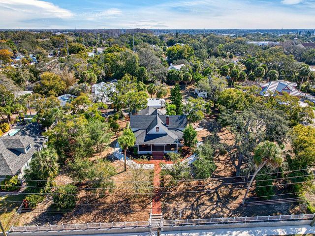 210 N GROSSE AVENUE, Tarpon Springs, FL 34689