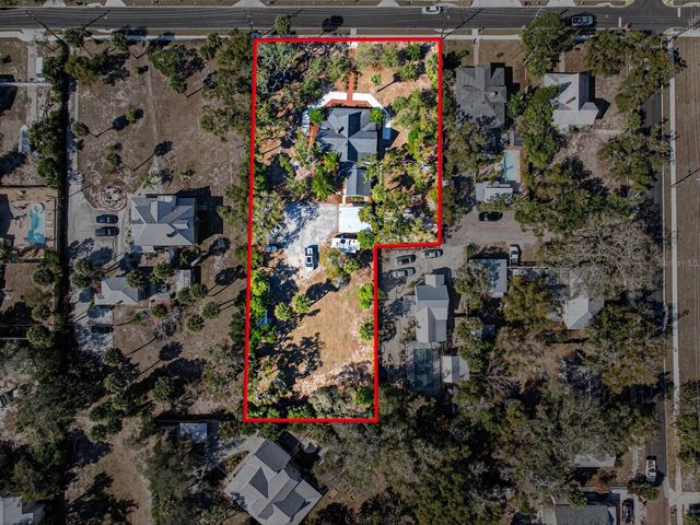 210 N GROSSE AVENUE, Tarpon Springs, FL 34689