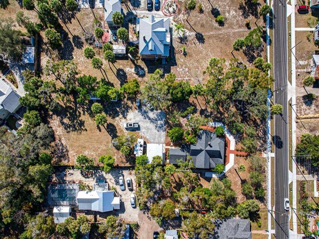 210 N GROSSE AVENUE, Tarpon Springs, FL 34689