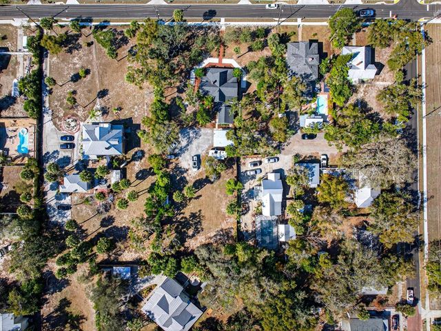 210 N GROSSE AVENUE, Tarpon Springs, FL 34689