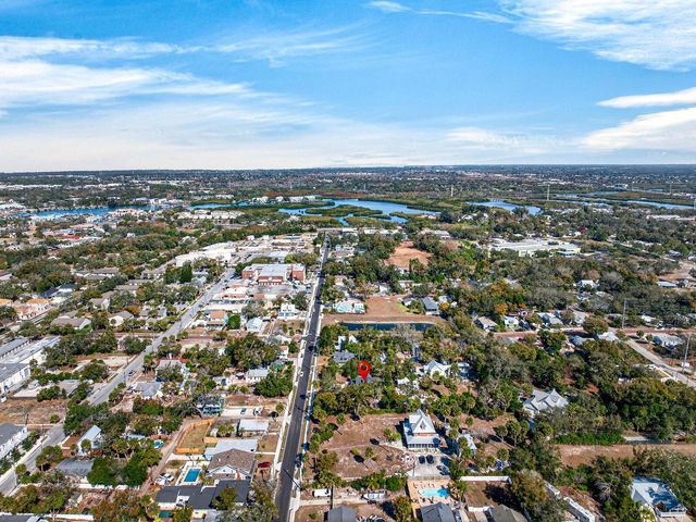 210 N GROSSE AVENUE, Tarpon Springs, FL 34689