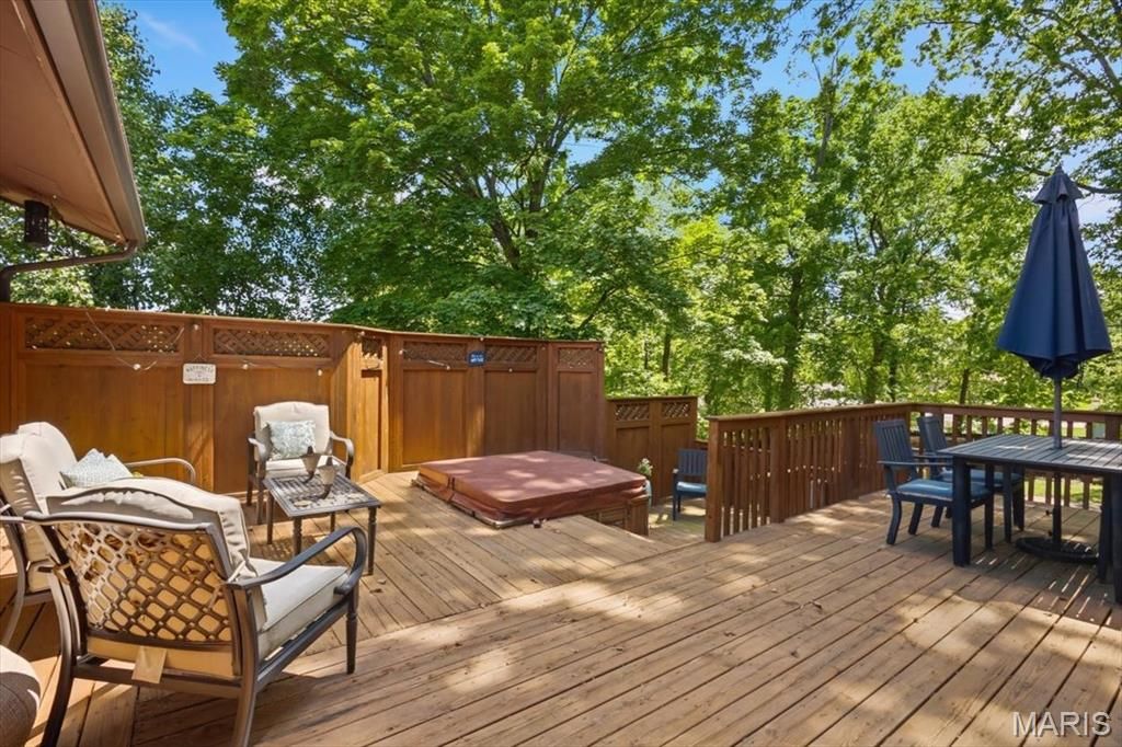 Image 38 of property listing at 112 Willow Drive, Eureka, MO 63025