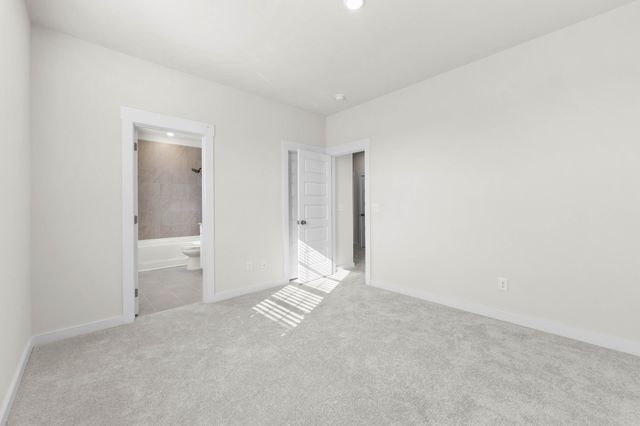 2041 Daniel Johnson Way, Clarksville, TN 37043