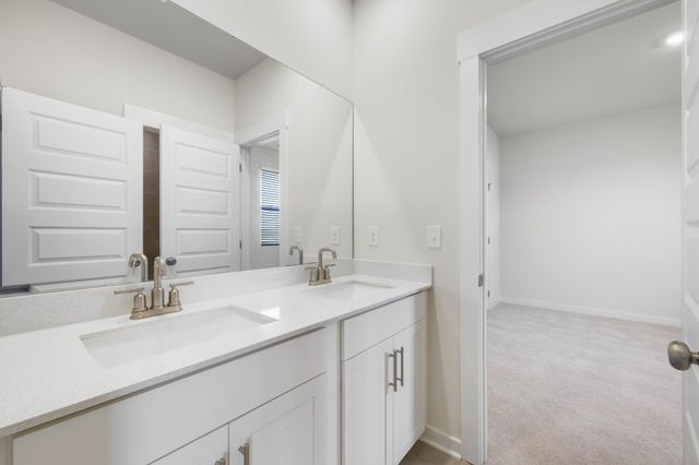 2041 Daniel Johnson Way, Clarksville, TN 37043