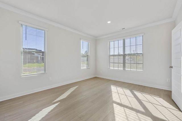 2041 Daniel Johnson Way, Clarksville, TN 37043
