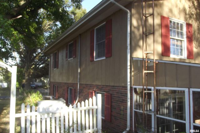 856 OXFORD Drive, Chatham, IL 62629