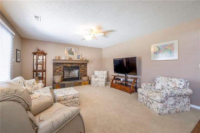 648 SE Ashton Drive, Lee's Summit, MO 64063