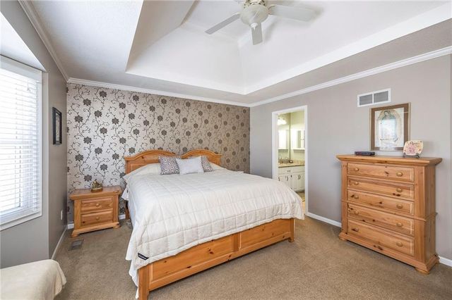 648 SE Ashton Drive, Lee's Summit, MO 64063