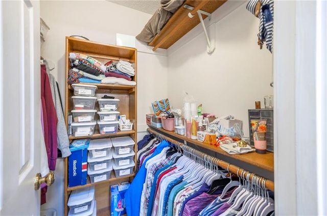 648 SE Ashton Drive, Lee's Summit, MO 64063