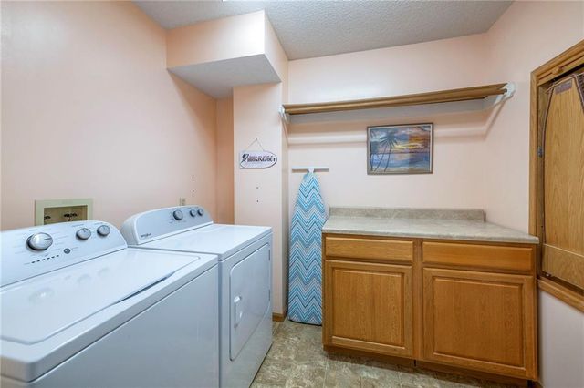 648 SE Ashton Drive, Lee's Summit, MO 64063