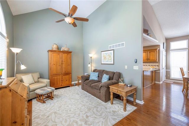 648 SE Ashton Drive, Lee's Summit, MO 64063