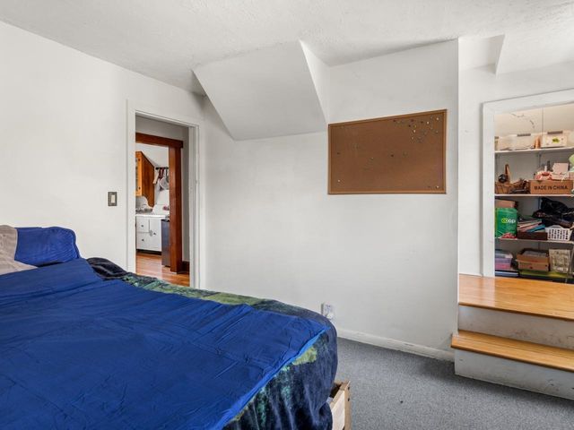 39 Grove Street, Burlington, VT 05401