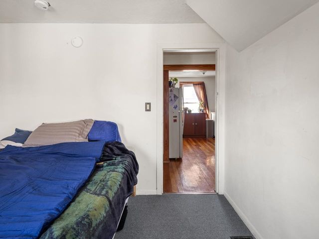 39 Grove Street, Burlington, VT 05401