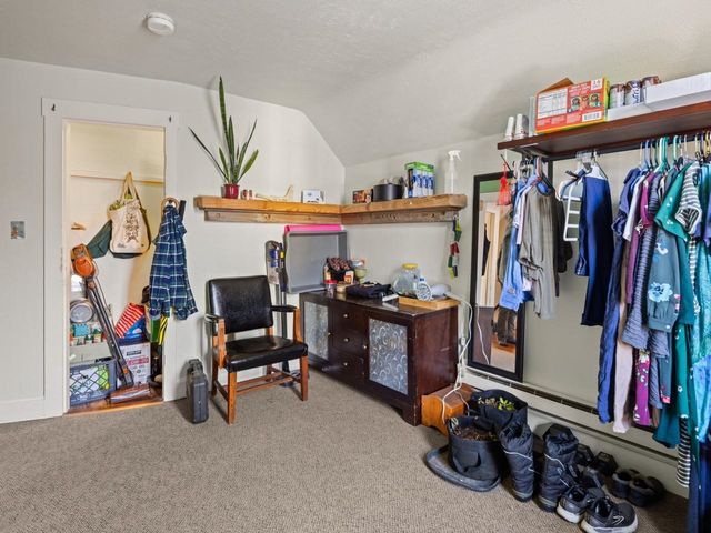 39 Grove Street, Burlington, VT 05401