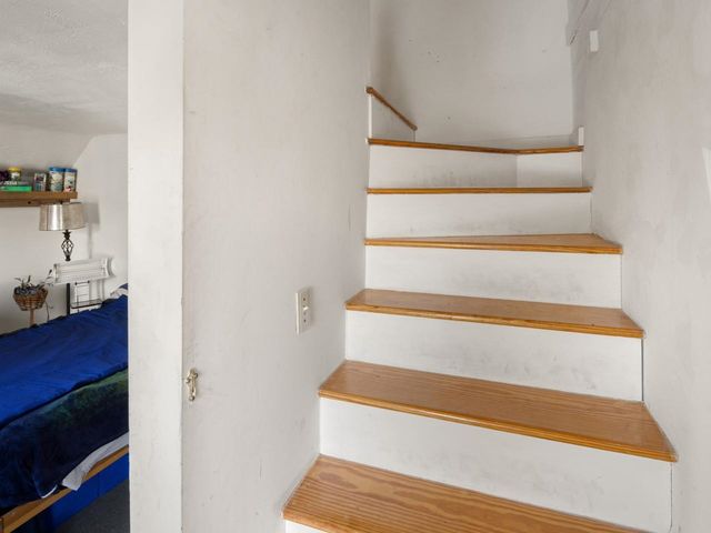 39 Grove Street, Burlington, VT 05401