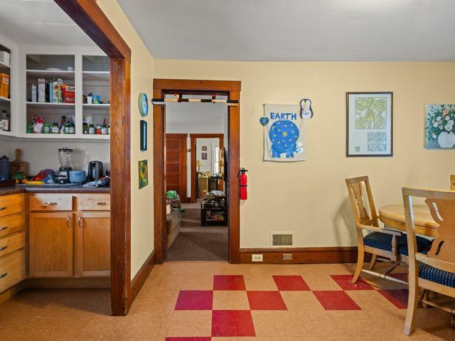 39 Grove Street, Burlington, VT 05401