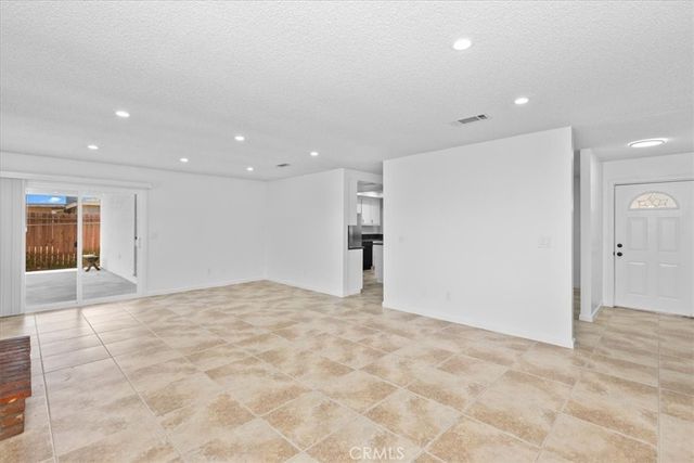18344 7th, Bloomington, CA 92316