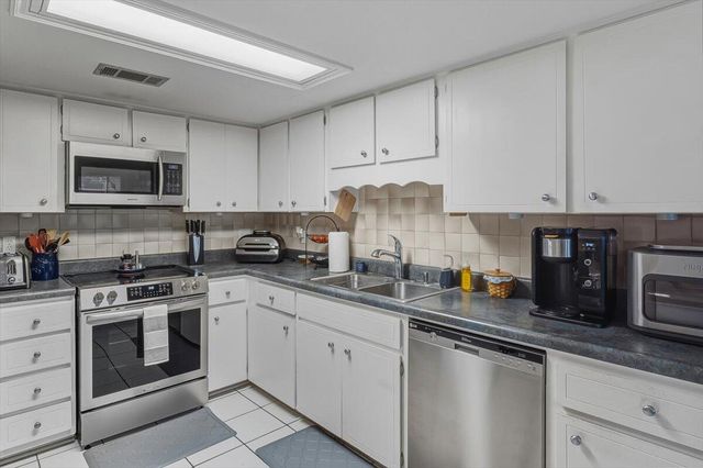 1068 5Th Avenue, Shalimar, FL 32579