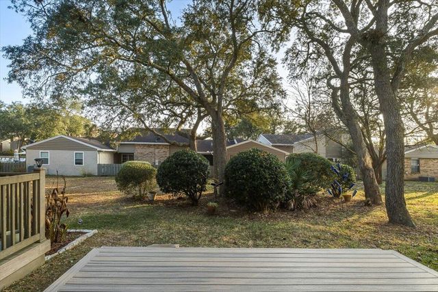 1068 5Th Avenue, Shalimar, FL 32579