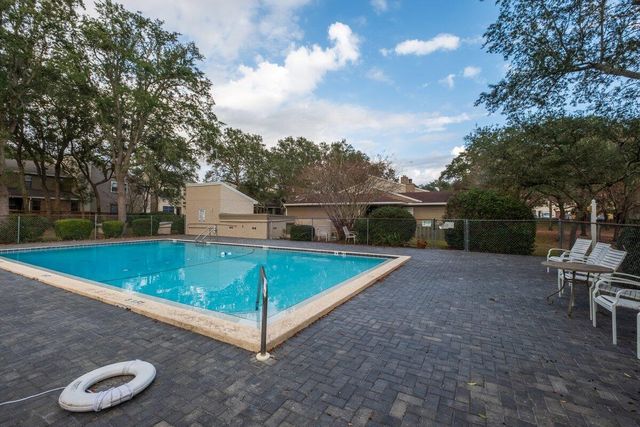 1068 5Th Avenue, Shalimar, FL 32579