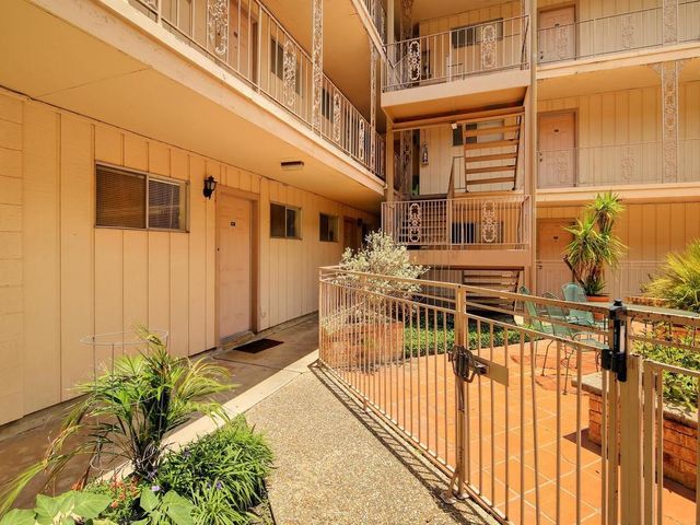 4553 Guadalupe ST 1B, Austin, TX 78751