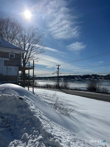 435 Military Highway, Groton, CT 06340