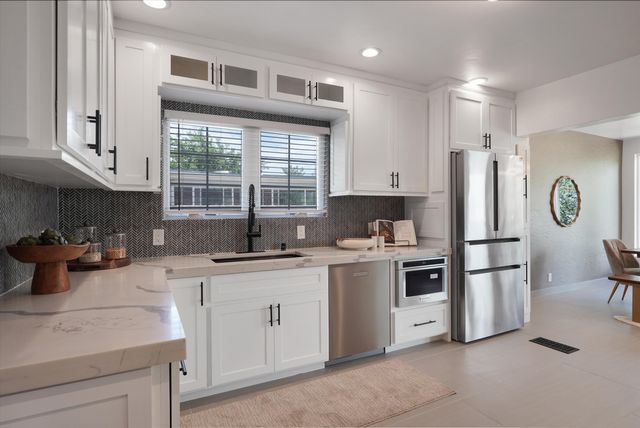 1712 Morningrise Place SE, Albuquerque, NM 87108