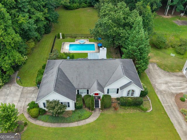 195 Galway Bend, Tyrone, GA 30290
