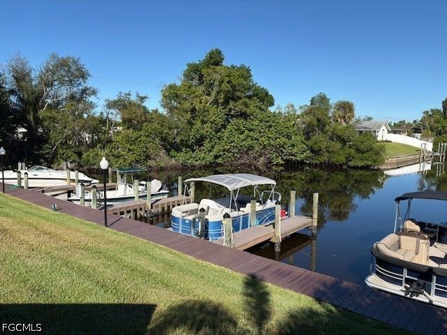 13317 Queen Palm RUN, North Fort Myers, FL 33903