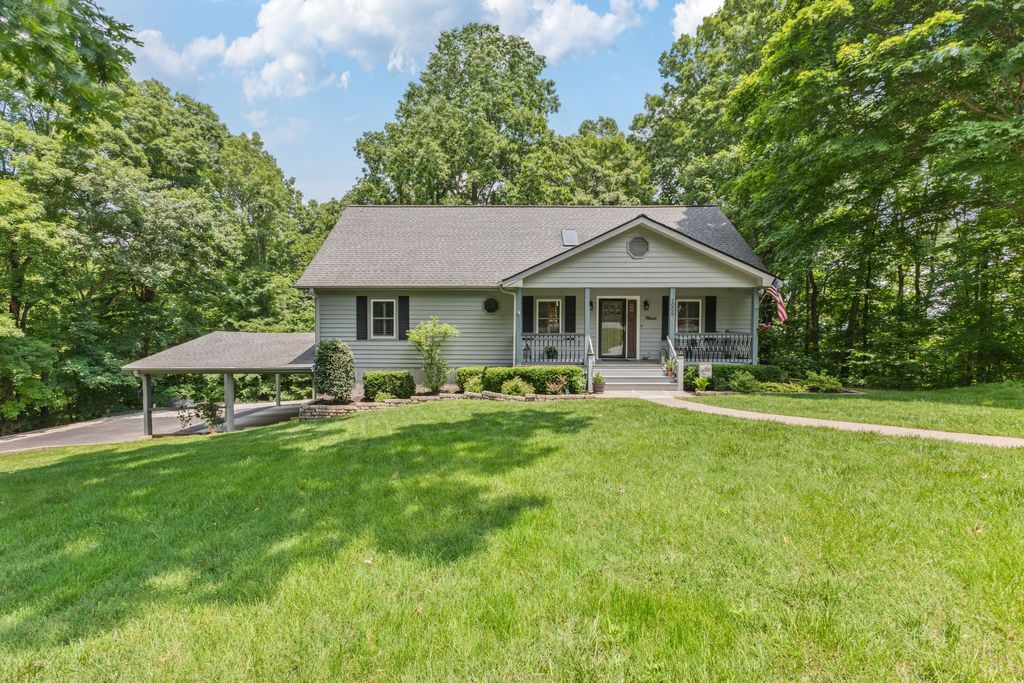 1006 Blackburn Ct, Kingston Springs, TN 37082